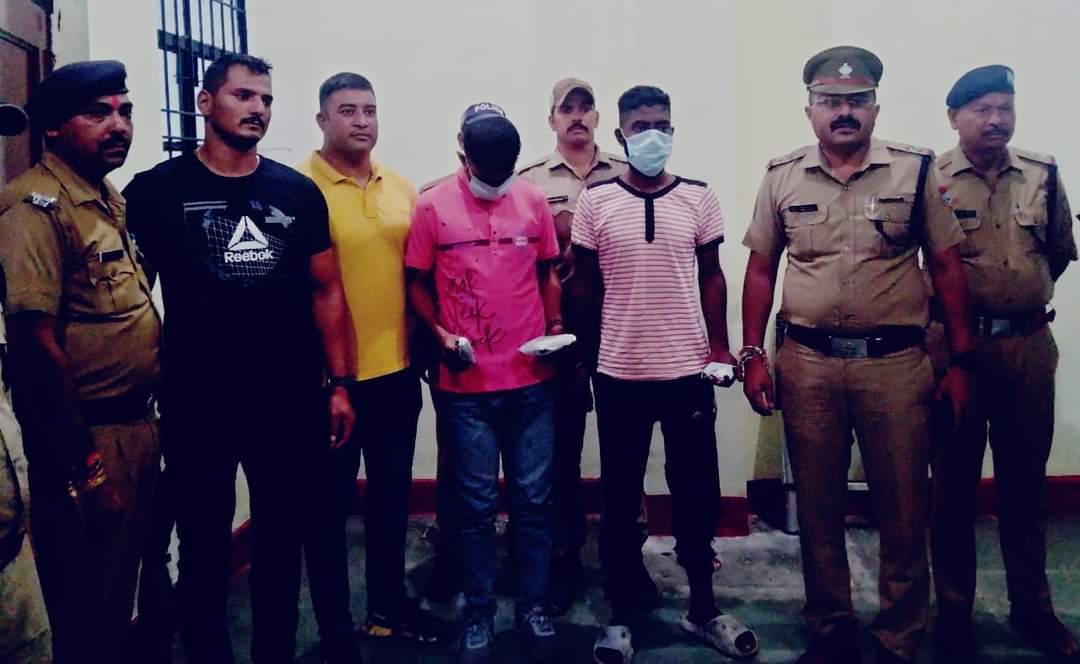 थाना काठगोदाम पुलिस ने लाखों की स्मैक व 315 बोर तमंचा के साथ 02 आरोपियों को किया गिरफ्तार।