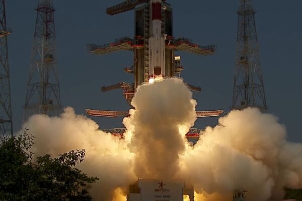 "ISRO के इतिहास में एक और महत्वपूर्ण कदम: सूर्य मिशन Aditya-L1 का सफल लॉन्च"