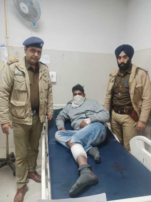 देहरादून पुलिस और एसटीएफ का सफल ऑपरेशन: मुठभेड़ के बाद रिलायंस डकैती का एक और मास्टरमाइंड पकड़ा गया।