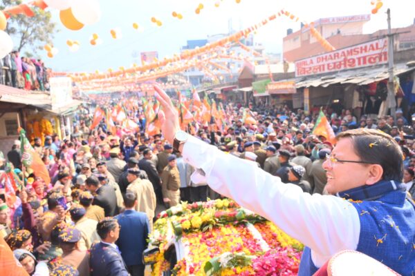 धामी के रोड शो में सड़कों पर उतरा जनसैलाब, उत्तरकाशी में 291 करोड़ की योजनाओं का लोकार्पण तथा शिलान्यास किया।