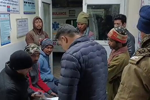 यहां सीवर लाइन डालने के दौरान हुआ बड़ा हादसा, चपेट में आए दो मजदूर