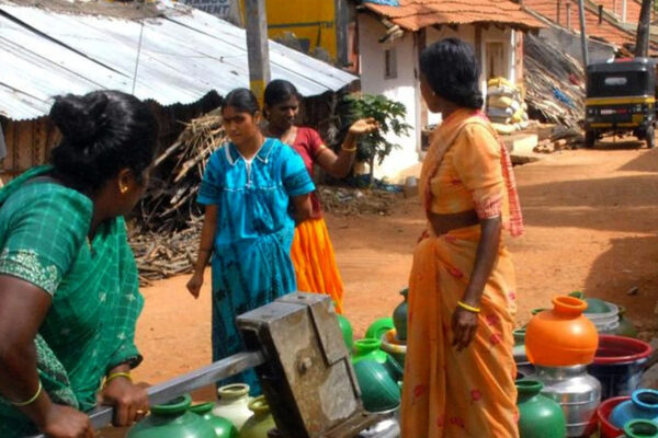 एक-एक बूंद पानी को तरसा आईटी हब, कई पाबंदियां भी लगाई