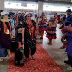 मानसखंड एक्सप्रेस से पहली बार टनकपुर पहुंचे पर्यटकों का स्वागत