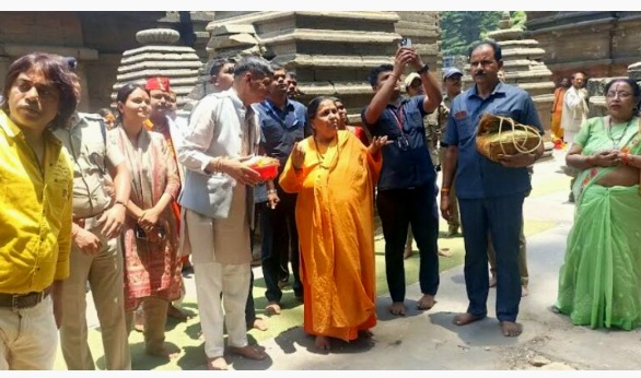 साध्वी उमा भारती जागेश्वर धाम की नैसर्गिक छटा से अभिभूत