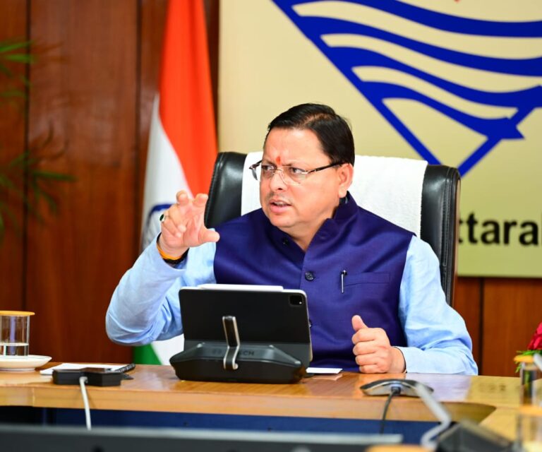 विभागीय वेबसाइट अपडेट रखें अधिकारीः धामी