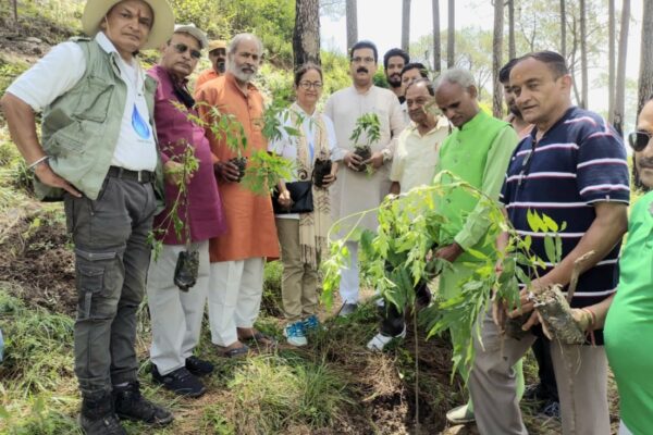 पर्यावरण संरक्षण की मुहिम जारी, ग्रीन मैन आफ इंडिया हुए शामिल