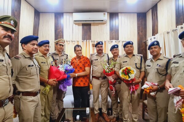 कांवड़ मेले में सराहनीय कार्य करने पर पुलिस कर्मियों को किया सम्मानित