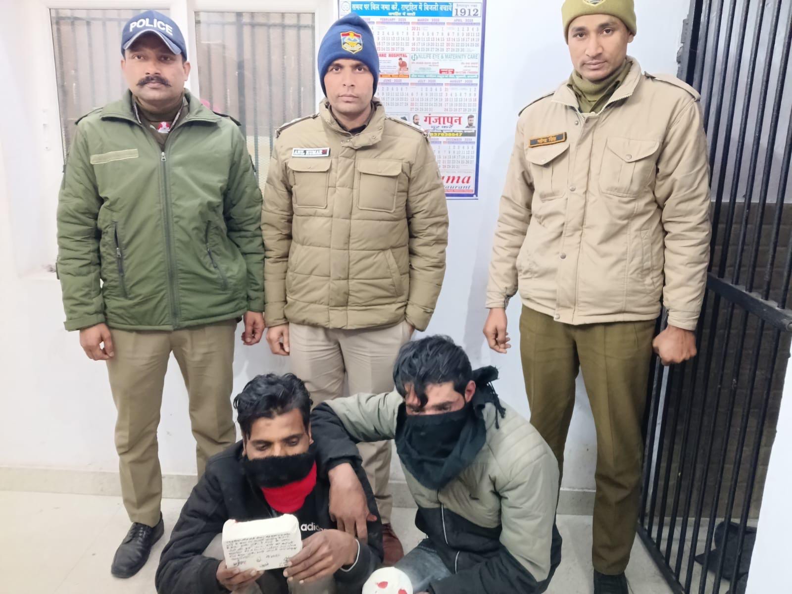 Nainital: नैनीताल पुलिस का बड़ा खुलासा: लालकुआं और बनभूलपुरा में हुई चोरी की घटनाओं का 12 घंटे के भीतर पर्दाफाश, 3 शातिर चोर गिरफ्तार