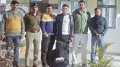 Rudrapur: रुद्रपुर में पुलिस और एसटीएफ की बड़ी कार्रवाई, हेरोइन के साथ तस्कर गिरफ्तार, साथी फरार