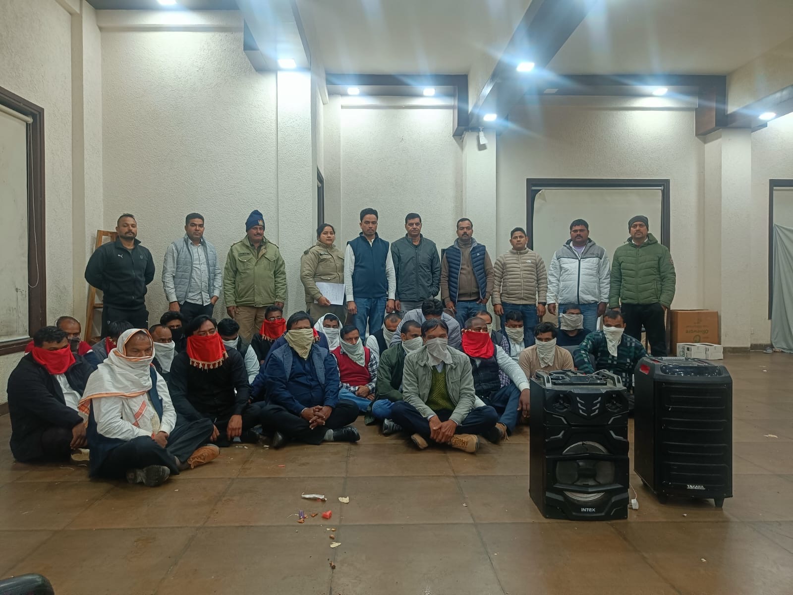 Bhimtal: भीमताल के “द पाम रिजॉर्ट” में देर रात हंगामा, 27 लोगों का चालान, प्रबंधन पर भी कार्रवाई