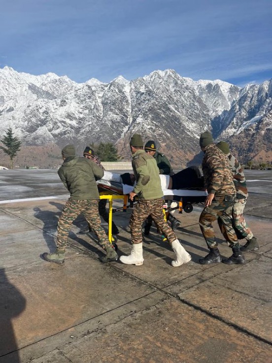 Uttarakhand: माणा एवलॉन्च में रेस्क्यू ऑपरेशन तेज, अब तक 47 मजदूरों को बचाया गया