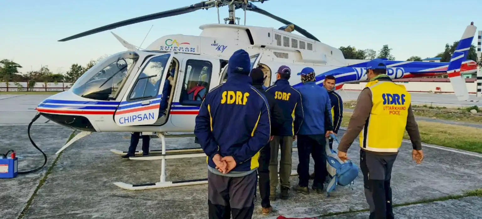 Uttarakhand: माणा हिमस्खलनम में लापता मजदूरों की तलाश में 8 हेलीकॉप्टर तैनात, SDRF कैमरों के साथ रवाना