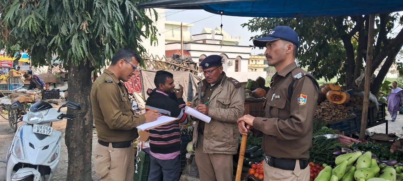 Nainital: नैनीताल पुलिस का सत्यापन अभियान जारी, अपराधियों पर कसा शिकंजा