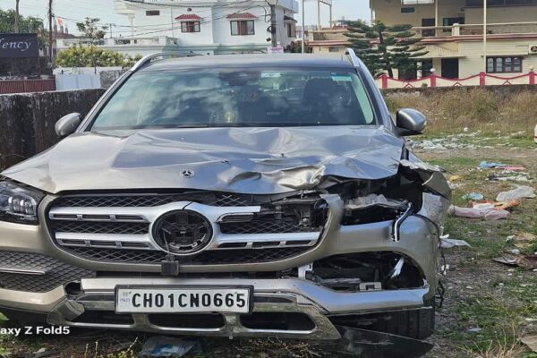 Dehradun: देहरादून हिट एंड रन केस,पुलिस ने मर्सिडीज बरामद की, आरोपी की तलाश तेज