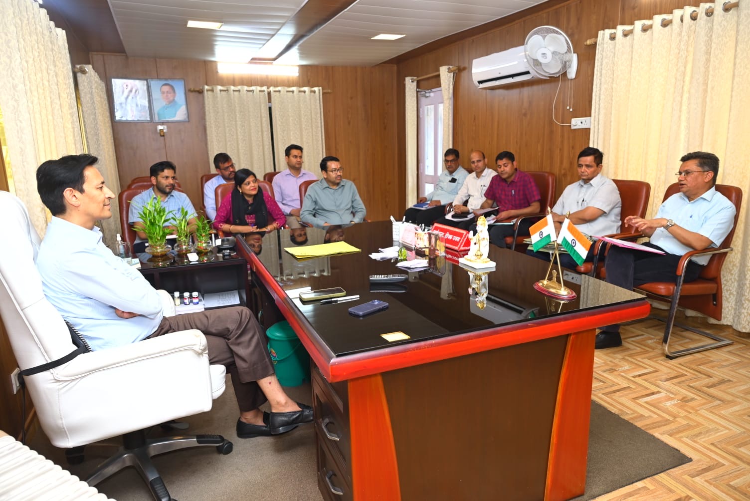 Haldwani: हल्द्वानी मण्डी से तीनपानी तक सड़क चौड़ीकरण,एक सप्ताह में हटाई जाएंगी पेड़ों की जड़ें - आयुक्त दीपक रावत