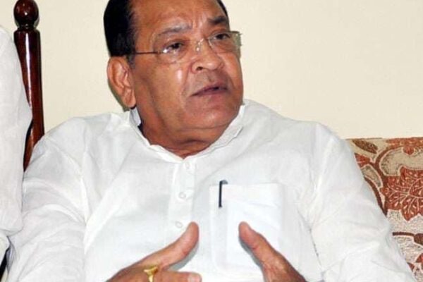 Dehradun: निजी स्कूलों की मनमानी पर भड़के नेता प्रतिपक्ष यशपाल आर्य, बोले - शिक्षा के नाम पर लूट बंद करे सरकार
