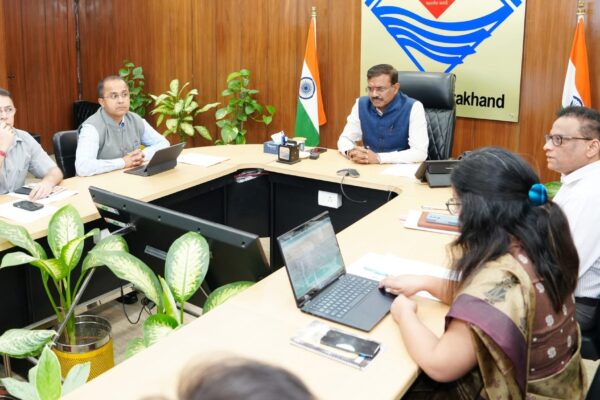 Dehradun: मुख्य सचिव आनन्द बर्द्धन ने की जलापूर्ति सुधार पर अहम बैठक, प्रोजेक्ट की प्रगति की समीक्षा