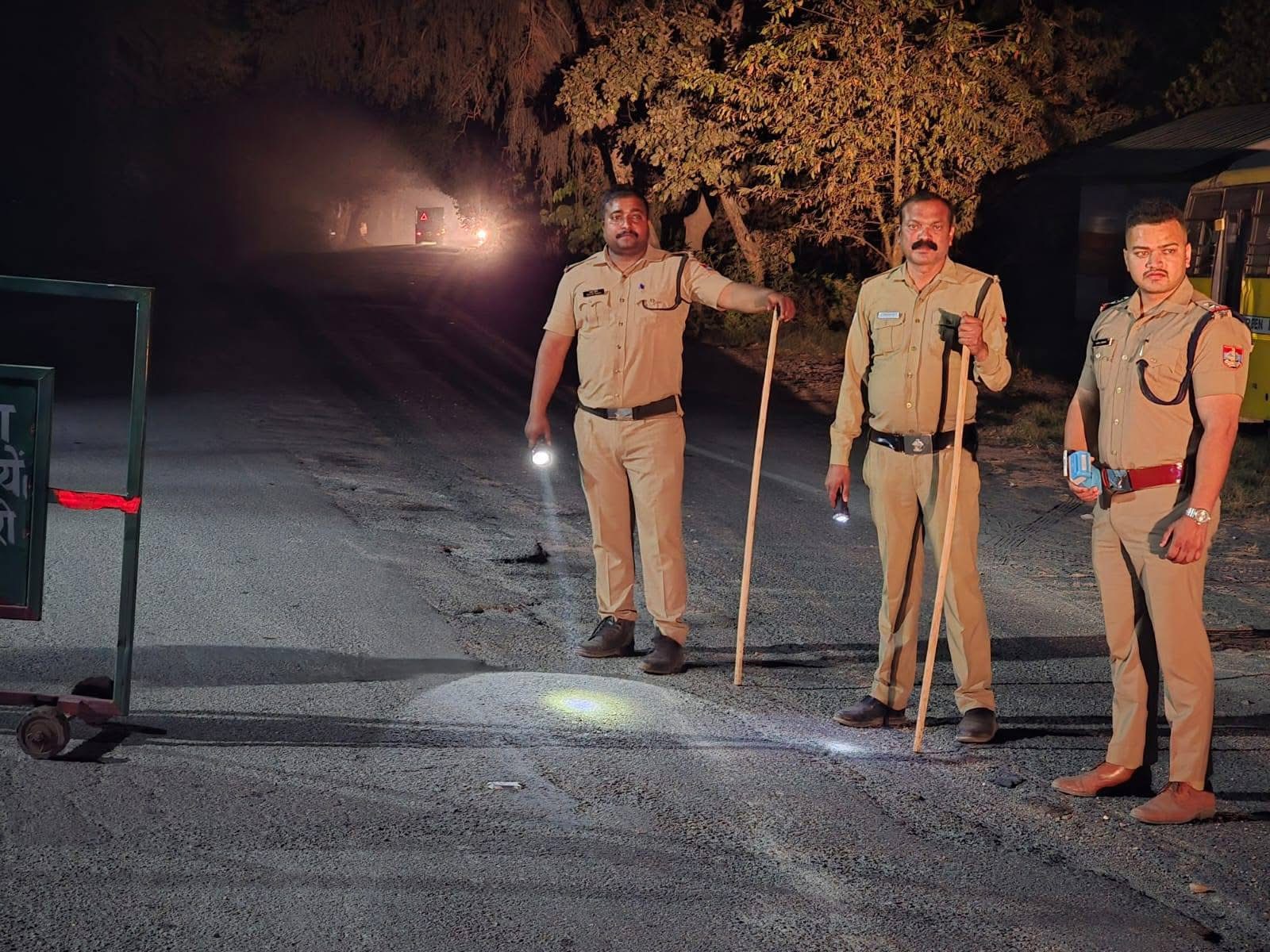 Nainital: सड़क दुर्घटनाओं और अपराधों पर लगाम लगाने को लेकर जिले में सघन वाहन चेकिंग अभियान जारी