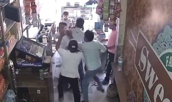 Rudrapur: कांग्रेस पार्षद परवेज कुरैशी पर दुकान में घुसकर मारपीट और गालीगलौज का आरोप, मामला दर्ज