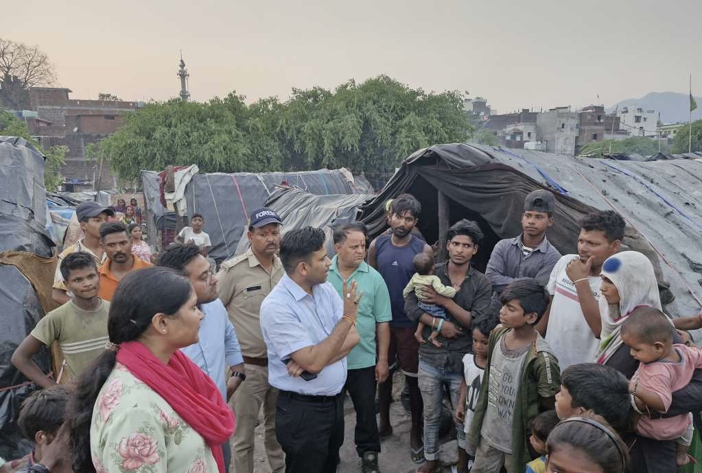 Haldwani: गौला नदी किनारे अतिक्रमण हटाने की तैयारी तेज, एसडीएम राहुल शाह ने दी अंतिम चेतावनी