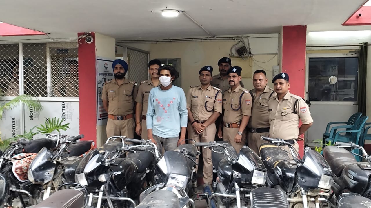 Ramnagar: रामनगर पुलिस ने 18 चोरी की मोटरसाइकिलों के साथ एक अभियुक्त को किया गिरफ्तार, आठ अभियोगों का सफल अनावरण