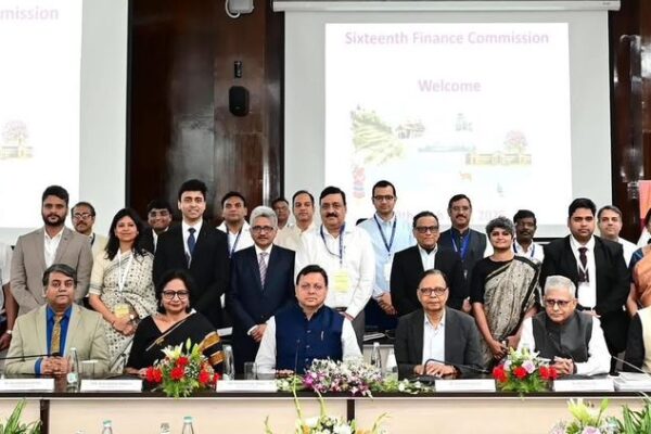 Visit of 16th Finance Commission to Uttarakhand: उत्तराखण्ड ने 16वें वित्त आयोग के समक्ष रखी अपनी विशेष वित्तीय मांगें, ‘इनवॉयरमेंटल फेडरलिज्म’ के तहत क्षतिपूर्ति की वकालत।