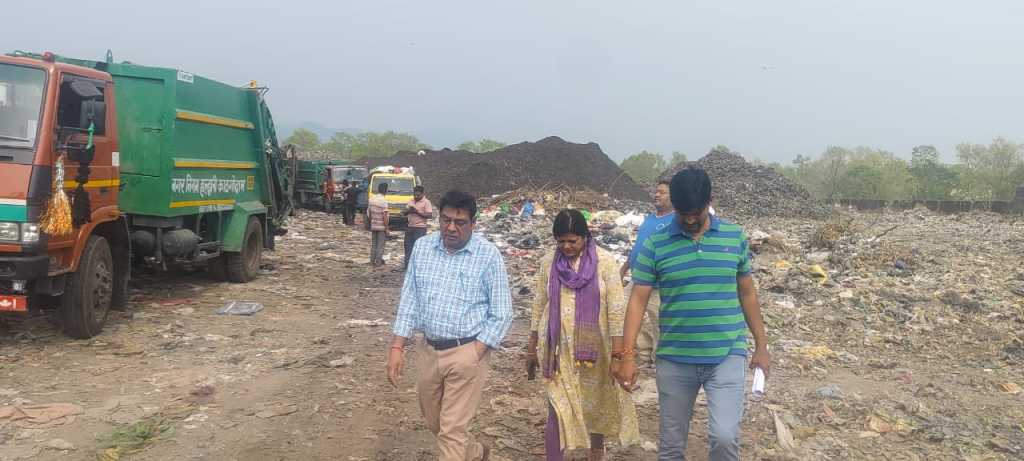 Haldwani: नगर आयुक्त ऋचा सिंह ने किया ट्रेंचिंग ग्राउंड का निरीक्षण, प्रतिदिन 1000 मीट्रिक टन लेगसी वेस्ट का हो रहा निस्तारण