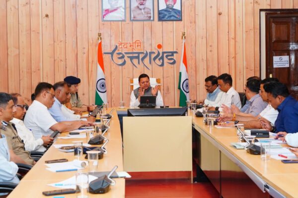 Dehradun: मुख्यमंत्री धामी की उच्चस्तरीय बैठक में प्रदेश की सुरक्षा और आपूर्ति व्यवस्था पर विशेष जोर