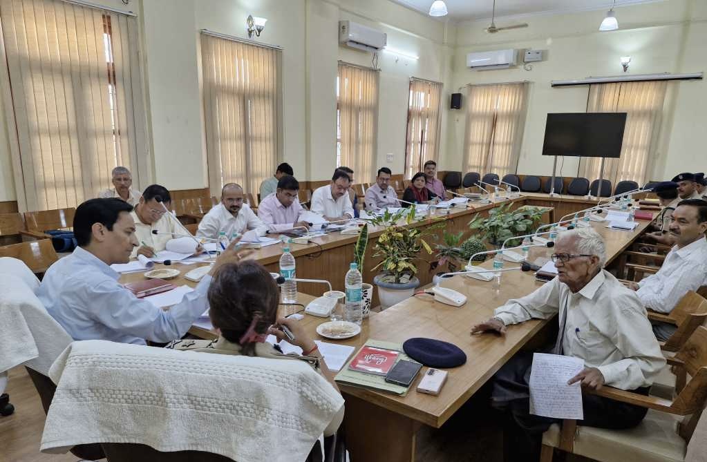 Haldwani: कमिश्नर दीपक रावत की सख्ती से खुला लैंड फ्रॉड का जाल, 29 मामलों में मुकदमे की तैयारी