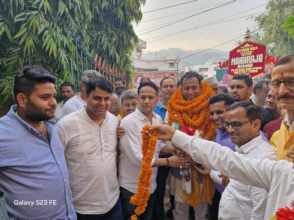 Haldwani: हेमंत द्विवेदी का हल्द्वानी में भव्य स्वागत, बद्री-केदार मंदिर समिति अध्यक्ष बनने के बाद पहली बार पहुंचे