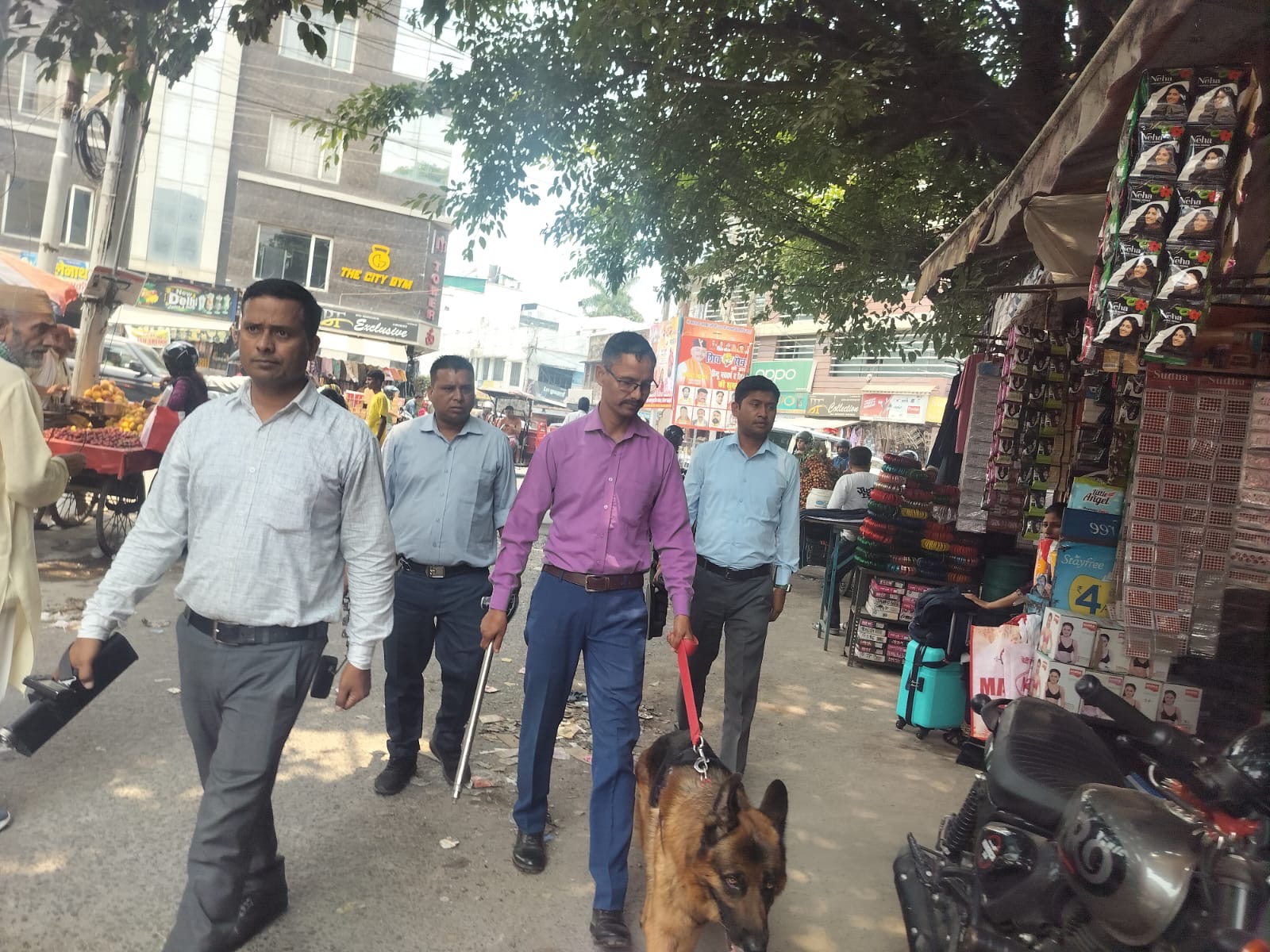 Nainital: नैनीताल पुलिस का सत्यापन अभियान जारी 12 भवन स्वामियों पर कार्रवाई, 293 का सत्यापन