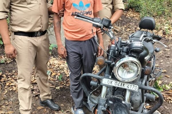 Nainital: चोरगलिया पुलिस ने 24 घंटे में किया चोरी का खुलासा, बुलेट मोटरसाइकिल सहित अभियुक्त गिरफ्तार