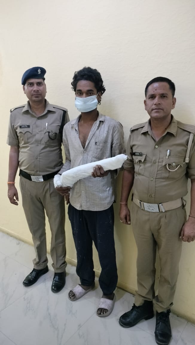 Haldwani: अवैध हथियार रखने वालों पर सख्त कार्रवाई जारी,काठगोदाम में युवक 12 बोर बंदूक व कारतूस सहित गिरफ्तार