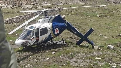 Kedarnath Breaking:केदारनाथ में हेली एंबुलेंस की हार्ड लैंडिंग, बड़ा हादसा टला।