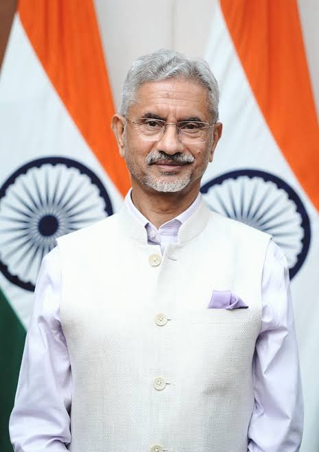 Today's Top Three News: विदेश मंत्री की यात्रा, सुप्रीम कोर्ट की सुनवाई, और राष्ट्रीय सुरक्षा पर ब्रीफिंग।