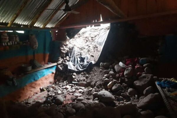 Uttarkashi: उत्तरकाशी में दीवार गिरने से एक ही परिवार के चार लोगों की दर्दनाक मौत