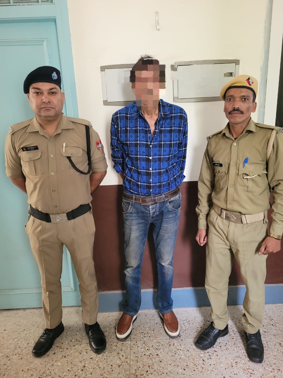 Haldwani: फिल्म डायरेक्टर कवल शर्मा को मुम्बई से हल्द्वानी पुलिस ने किया गिरफ्तार, 51 लाख रुपये के चेक बाउंस मामले में थी एक साल की सजा