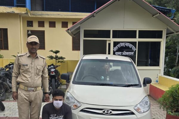 Nainital: यातायात नियमों का उल्लंघन अब नहीं चलेगा, नैनीताल पुलिस का सख्त अभियान जारी