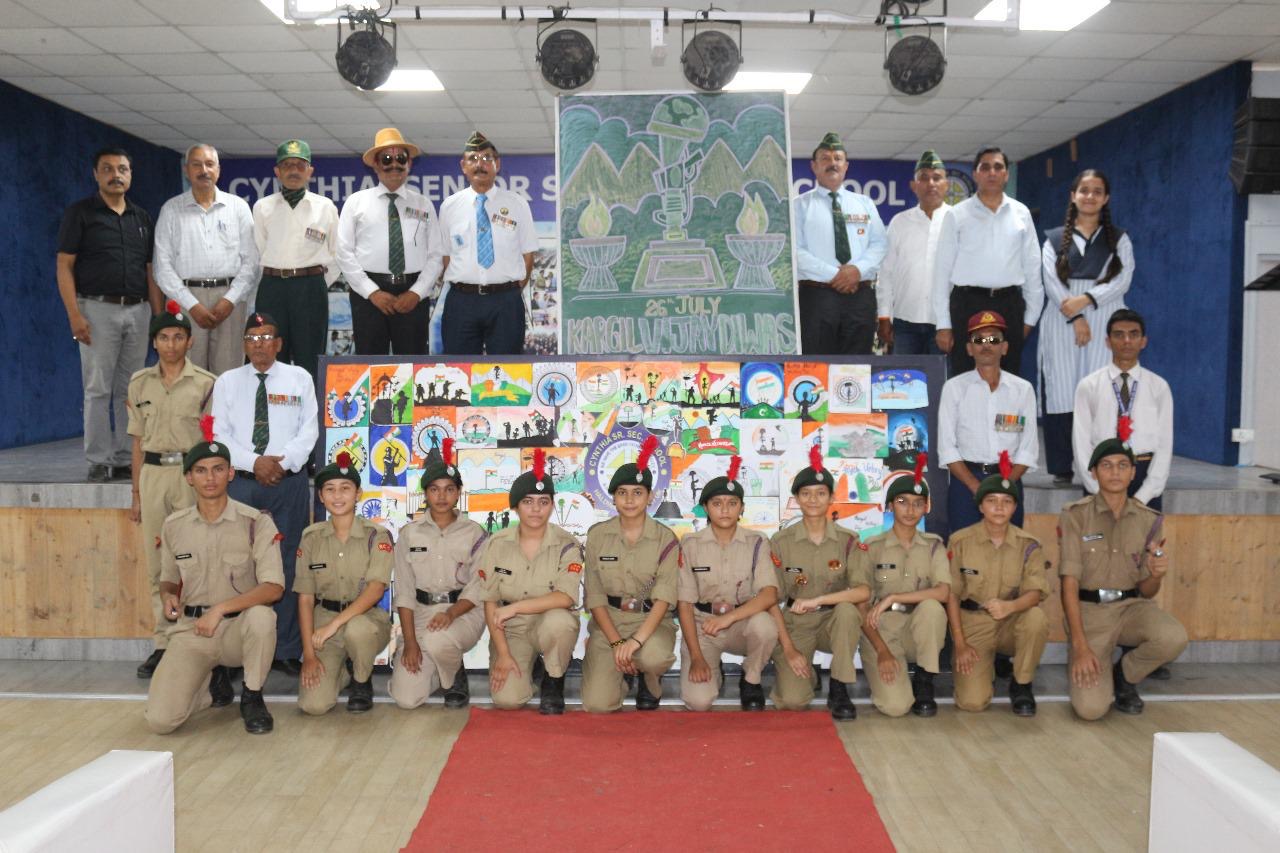 Haldwani: सिंथिया स्कूल में मनाया गया कारगिल विजय दिवस, पूर्व सैनिकों ने साझा किए वीरता के किस्से