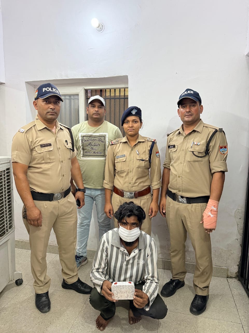 Nainital: ड्रग्स फ्री देवभूमि मिशन के तहत नैनीताल पुलिस की बड़ी कार्रवाई , स्मैक व शराब तस्करों को दबोचा