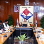 Dehradun: उत्तराखंड में स्वास्थ्य सुविधाओं के उन्नयन को लेकर मुख्यमंत्री धामी सख्त, टेलीमेडिसिन और योग नीति पर दिए निर्देश