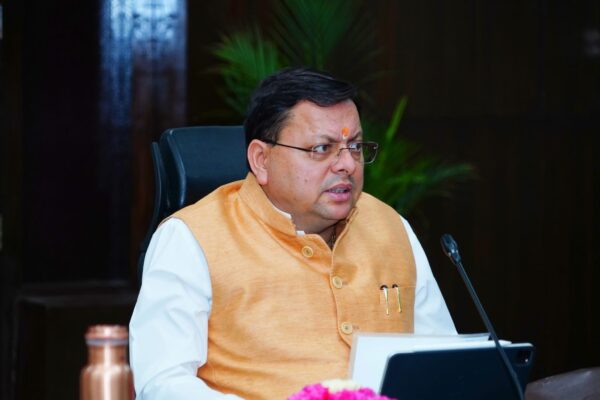 Dehradun: धामी सरकार का कैंपा फंड से हरित क्रांति का रोडमैप तैयार, जलस्रोत संरक्षण और जनभागीदारी पर जोर