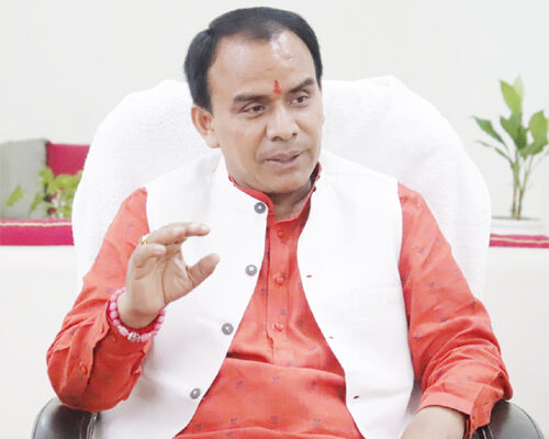 Dehradun: धामी सरकार का मेडिकल फैकल्टी स्थानांतरण नीति पर बड़ा कदम, पारदर्शिता और सुगमता पर जोर