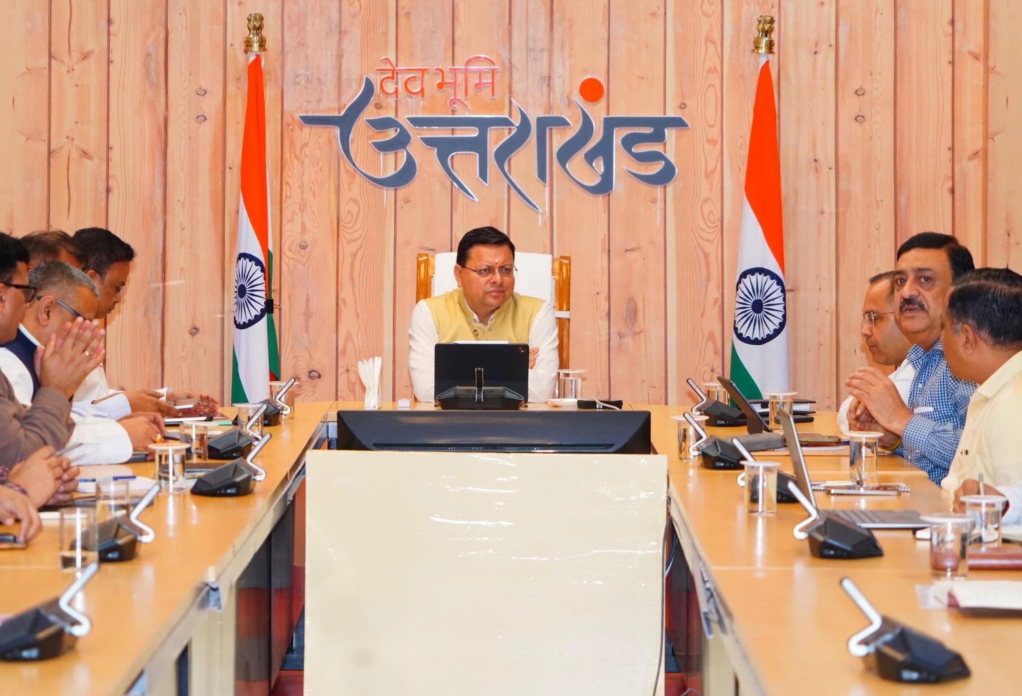 Dehradun: सीएम धामी ने दिए ₹1 लाख करोड़ की ग्राउंडिंग सेरेमनी की भव्य तैयारी के निर्देश, अमित शाह होंगे मुख्य अतिथि
