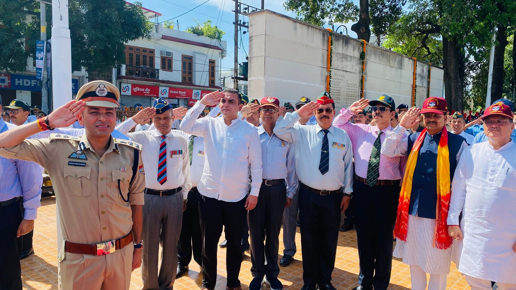Haldwani: हल्द्वानी में कारगिल विजय दिवस पर भावपूर्ण श्रद्धांजलि समारोह, शहीदों के साहस और बलिदान को किया गया नमन