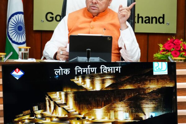 Dehradun: मुख्यमंत्री धामी का सख्त निर्देश, सितंबर तक गड्ढामुक्त हों सभी सड़कें