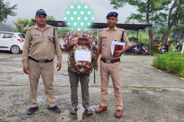 Champawat: टनकपुर में महाराष्ट्र निवासी युवक 100 ग्राम एमडीएमए के साथ गिरफ्तार, ड्रग फैक्ट्री से जुड़ाव का हुआ खुलासा