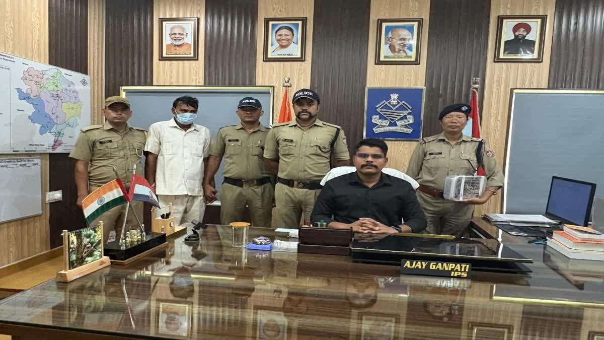 Champawat: चंपावत में एक करोड़ की स्मैक के साथ तस्कर गिरफ्तार, एसटीएफ और पुलिस की संयुक्त कार्रवाई से ड्रग माफिया में हड़कंप