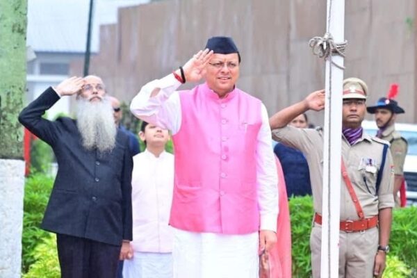Dehradun: 79वें स्वतंत्रता दिवस पर मुख्यमंत्री धामी ने दिलाई राष्ट्रीय एकता की शपथ, आपदा प्रभावितों के पुनर्वास का किया आश्वासन