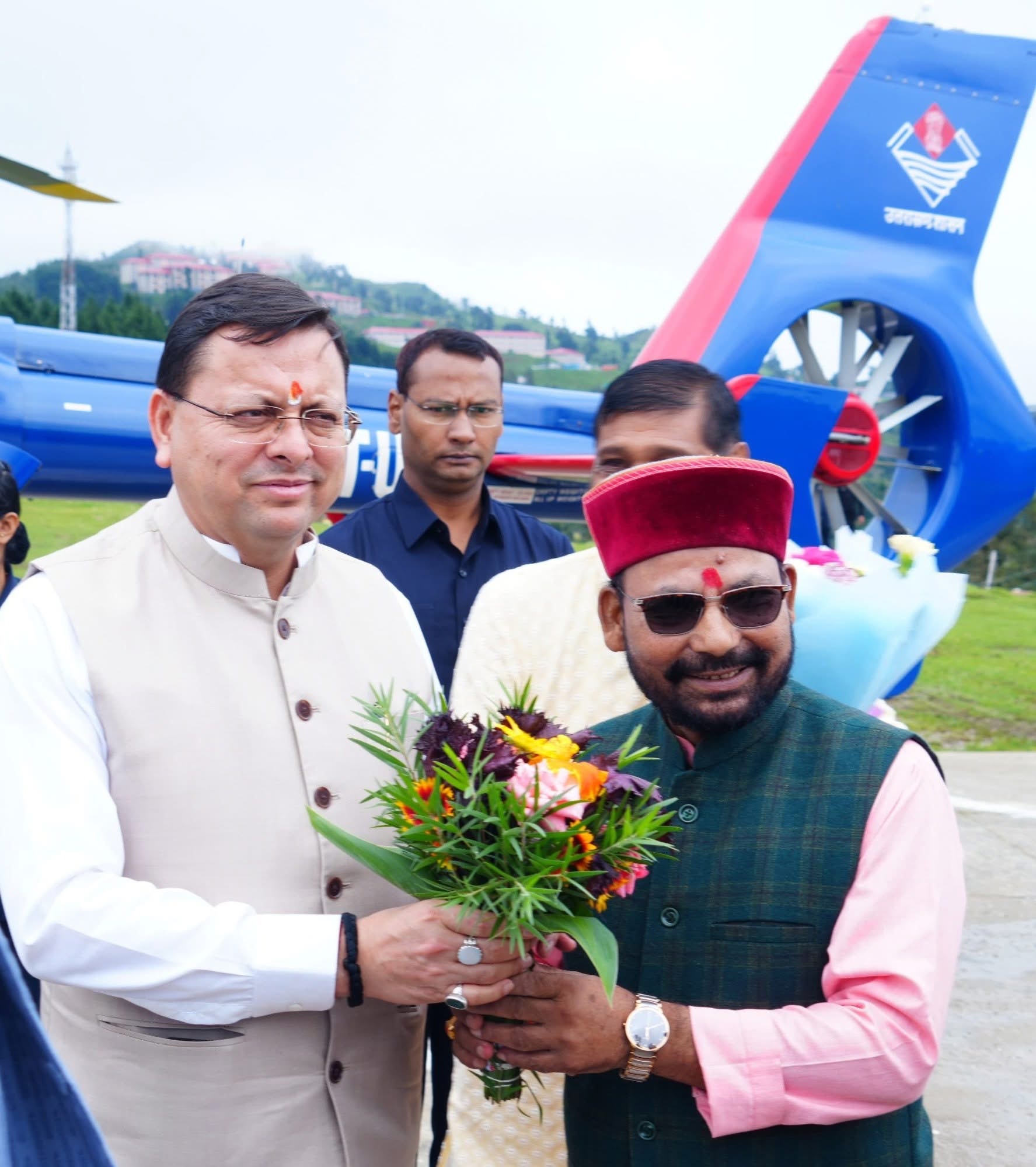 Uttarakhand: भराड़ीसैंण विधानसभा सत्र में मुख्यमंत्री धामी का विधायकों और कार्यकर्ताओं ने किया आत्मीय स्वागत